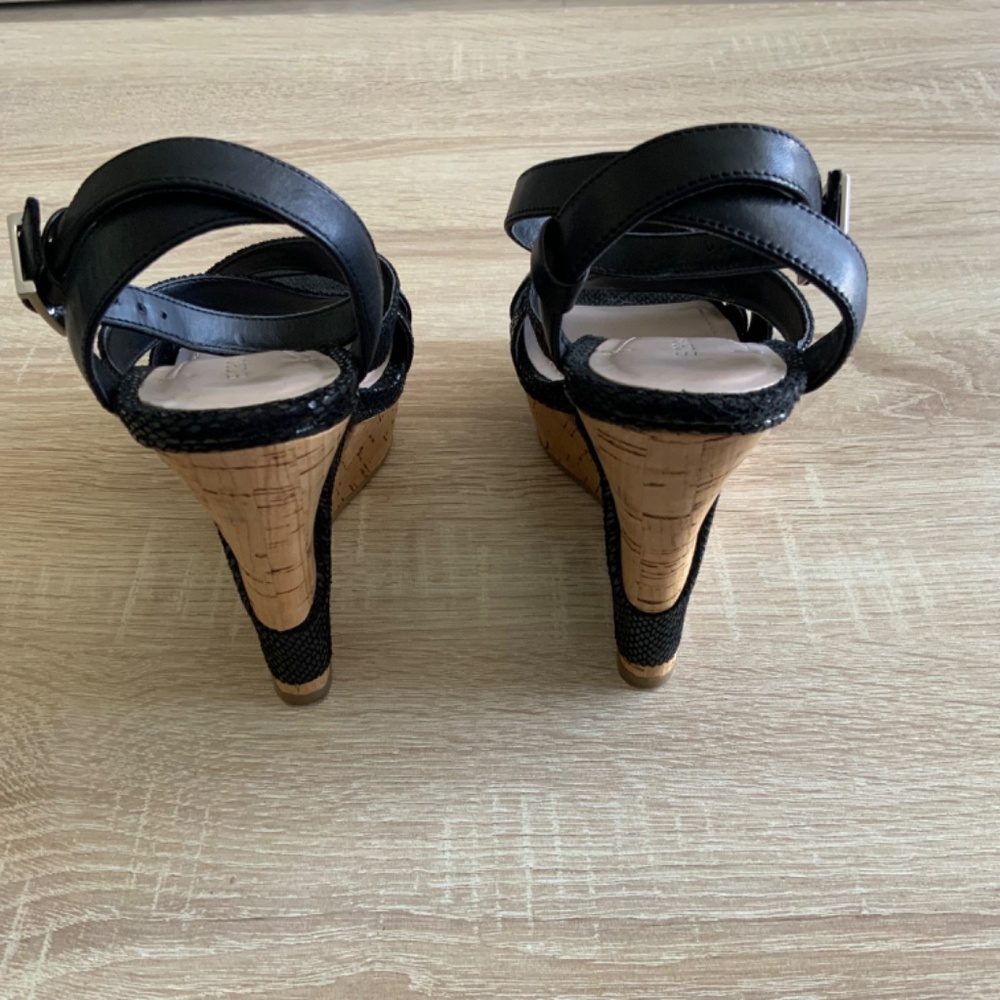 BCBGeneration Platform Wedge Sandals Size 6 - Picture 5 of 6